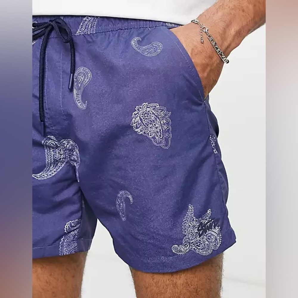 Pull&Bear paisley print swim shorts in Navy